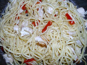 Linguini with roased red peppers and turkey